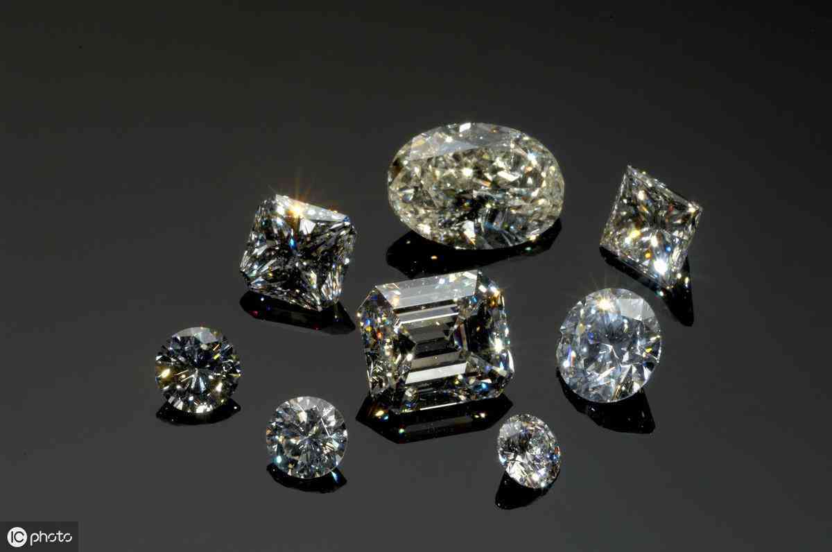 怎么选钻戒(钻戒怎么挑选)插图6