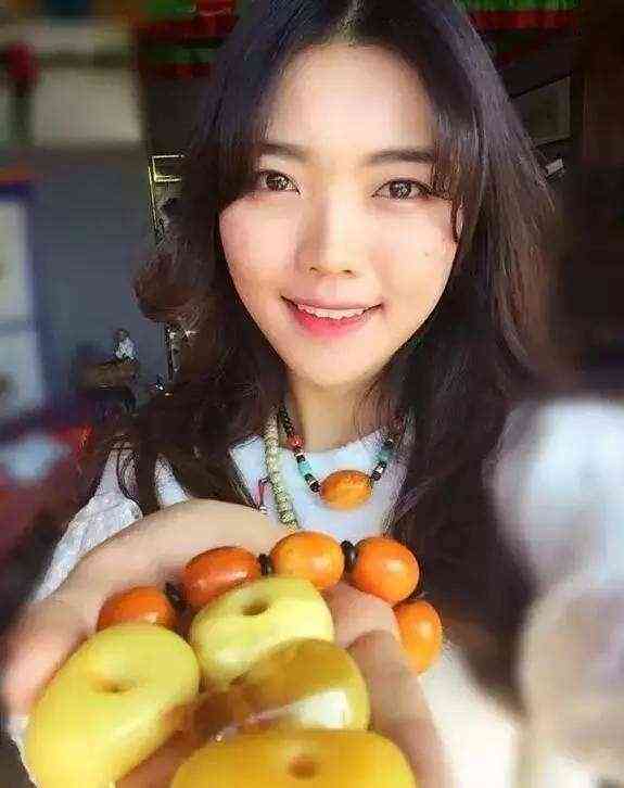 手链带左手还是右手(女的带手链带左手还是右手)插图4