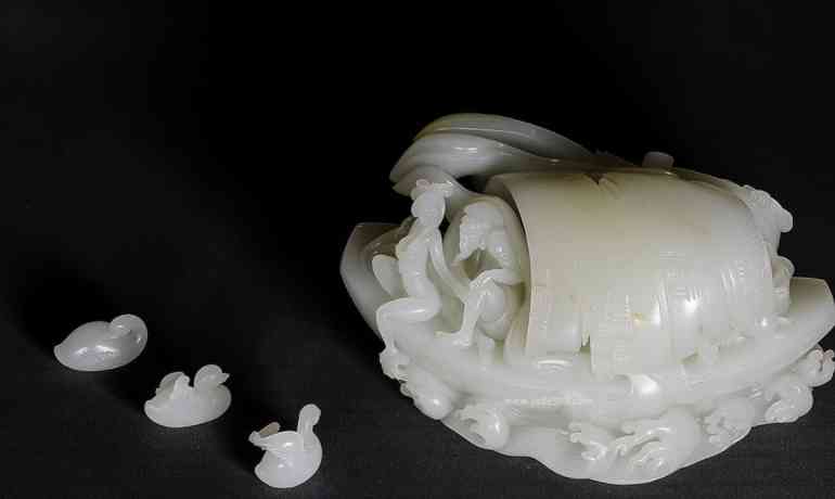 怎么买玉镯不被坑(挑选翡翠的四个口诀)插图4