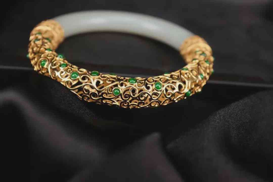 玉手镯裂纹补救最好办法(手镯里面有裂纹儿是纯天然的吗)插图10