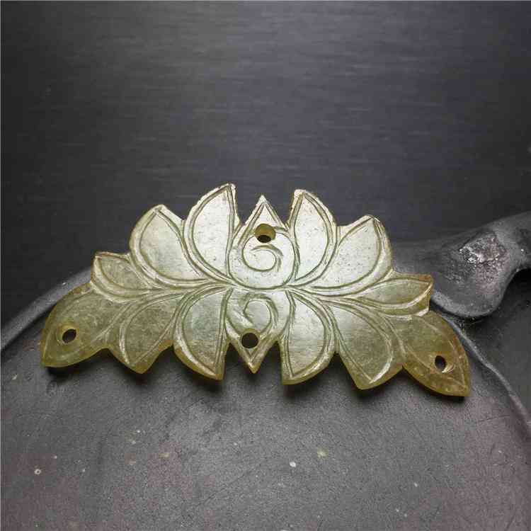 老坑冰种翡翠价格(老坑冰糯种翡翠价格)插图3 老坑冰种翡翠价格(老坑冰糯种翡翠价格)插图3