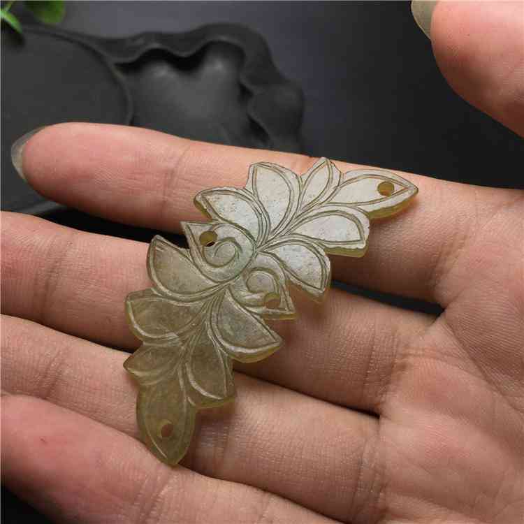 老坑冰种翡翠价格(老坑冰糯种翡翠价格)插图7 老坑冰种翡翠价格(老坑冰糯种翡翠价格)插图7