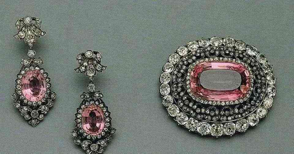 托帕石是天然宝石吗(伦敦蓝托帕石是天然宝石吗)插图11