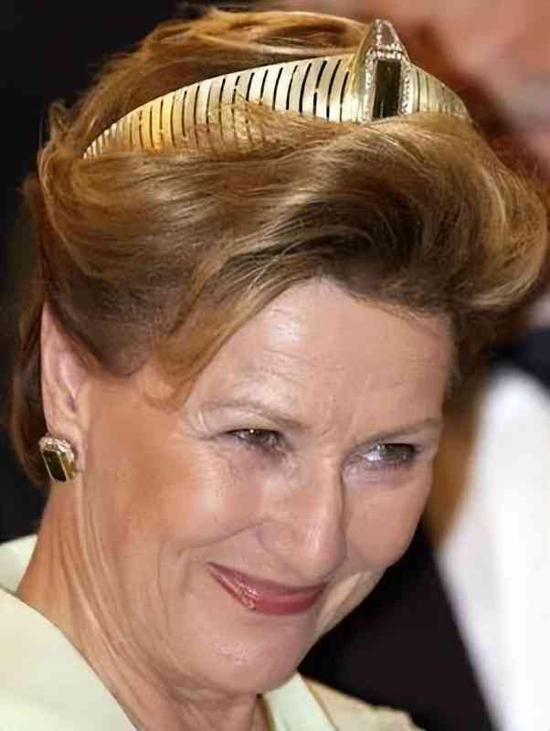 托帕石是天然宝石吗(伦敦蓝托帕石是天然宝石吗)插图15