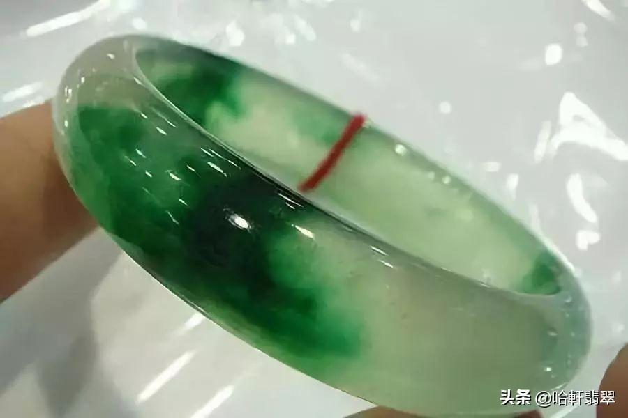 翡翠怎么鉴定真假识别(翡翠怎么鉴定真假识别方法)插图9