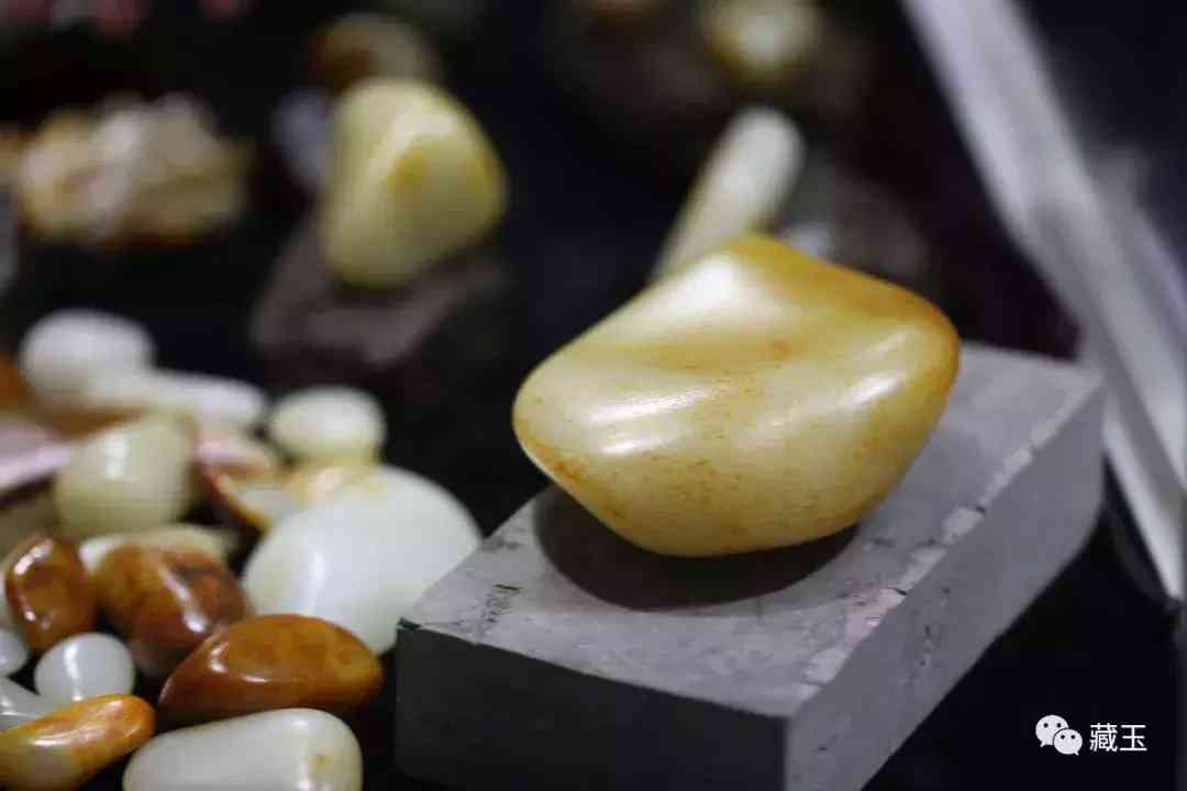 和田玉籽料怎么区分等级(和田玉籽料最好的级别)插图9