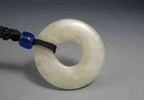 羊脂玉吊坠一般多少钱(羊脂玉吊坠一般多少钱一个)插图1