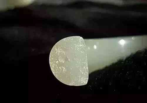 羊脂玉吊坠一般多少钱(羊脂玉吊坠一般多少钱一个)插图4