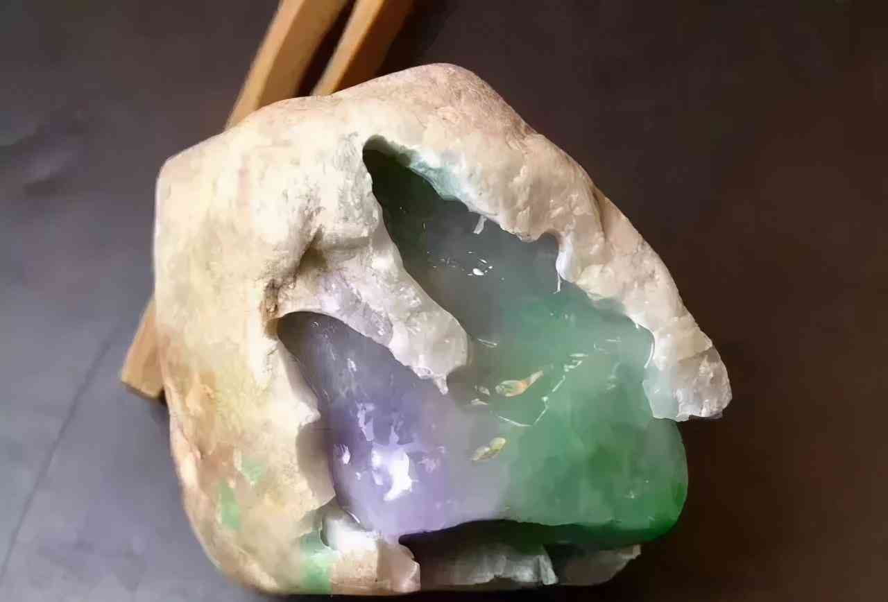 开翡翠原石(开翡翠原石游戏)插图5