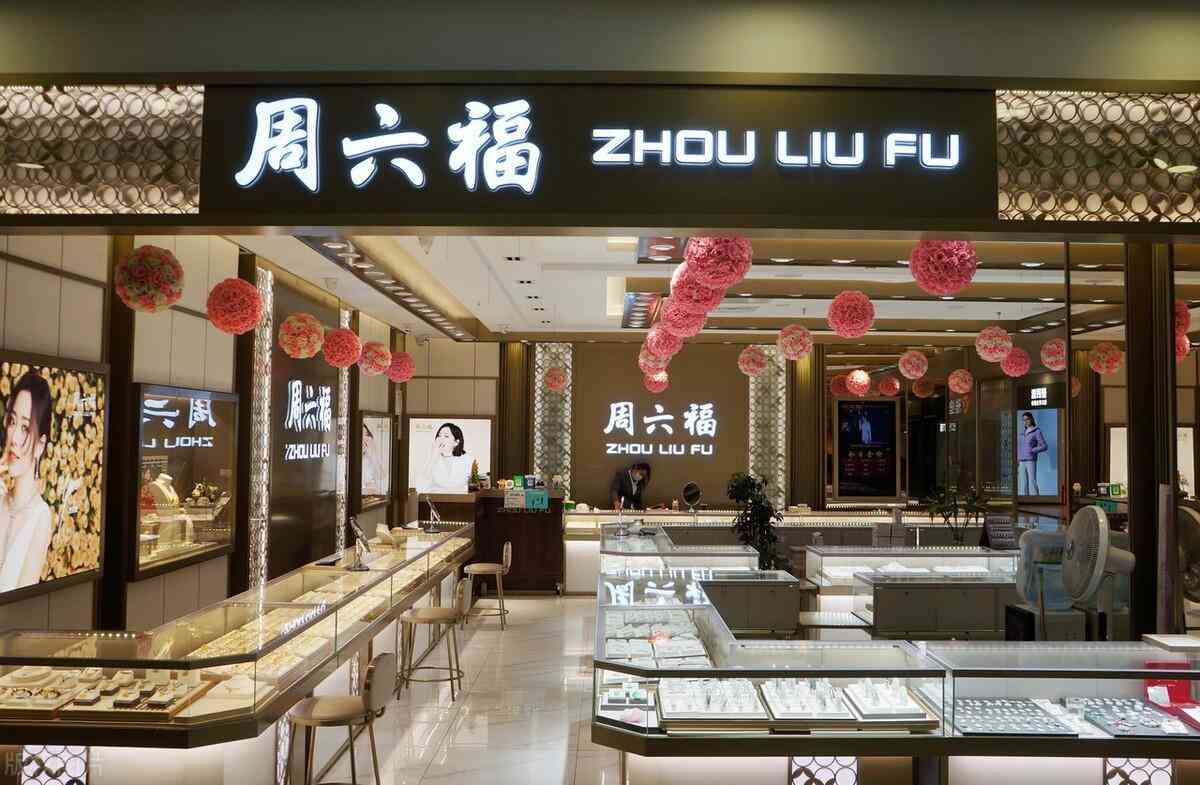 项链十大轻奢首饰品牌排行(项链小众轻奢品牌)插图57