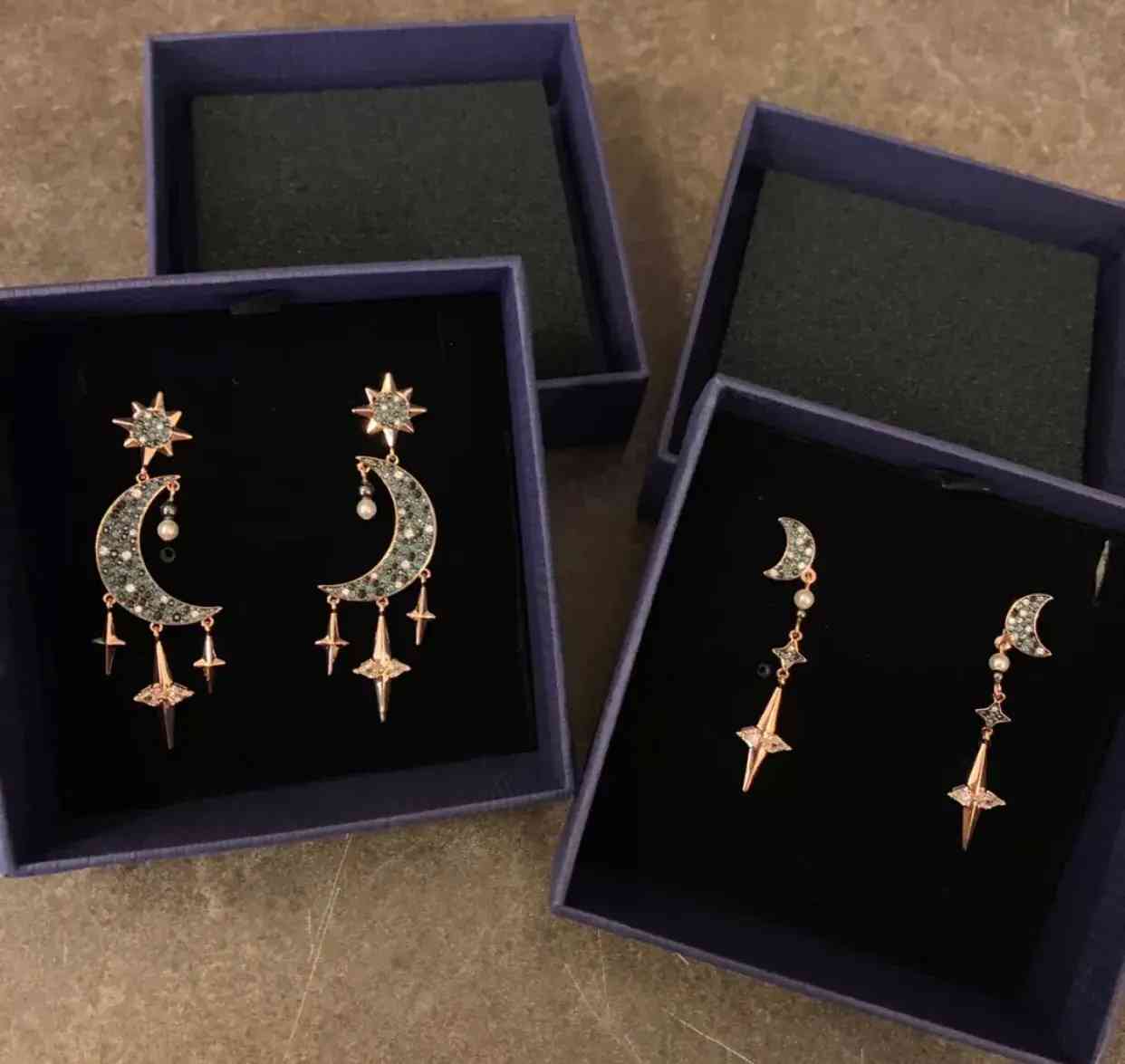 施华洛世奇的项链(施华洛世奇的项链变黑了怎么清洗)插图8 施华洛世奇的项链(施华洛世奇的项链变黑了怎么清洗)插图8