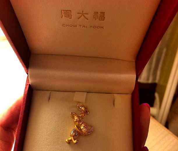 周大福和老凤祥哪个品牌好(周大福和老凤祥哪个好一点)