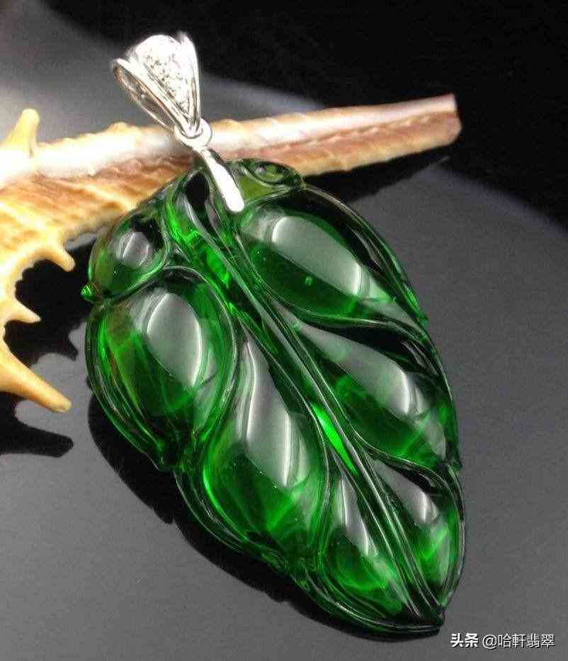 无色玻璃种翡翠价格(玻璃种白色翡翠价格)插图8 无色玻璃种翡翠价格(玻璃种白色翡翠价格)插图8