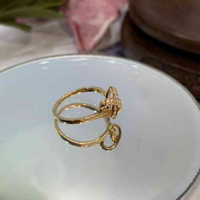 女生单身戒指的戴法和意义(女生单身的话戒指戴哪)插图2