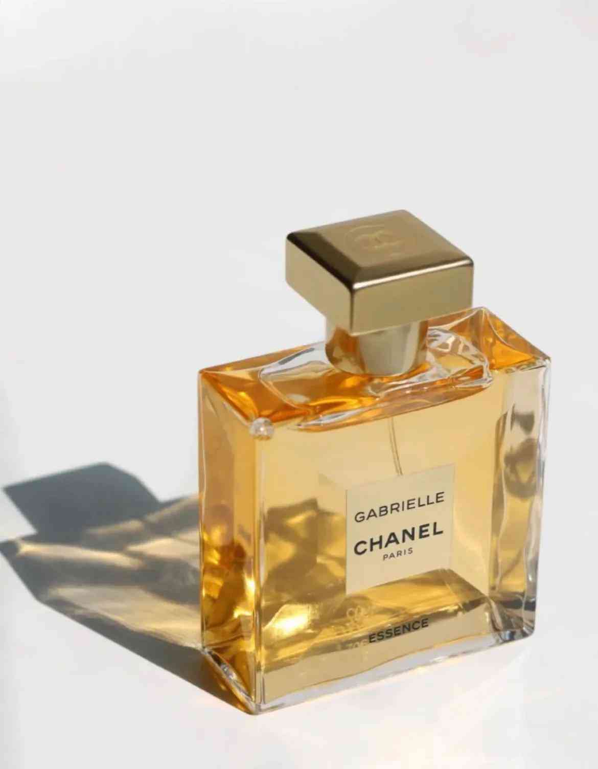 宝格丽香水属于什么档次(宝格丽香水价格一览表)插图3 宝格丽香水属于什么档次(宝格丽香水价格一览表)插图3