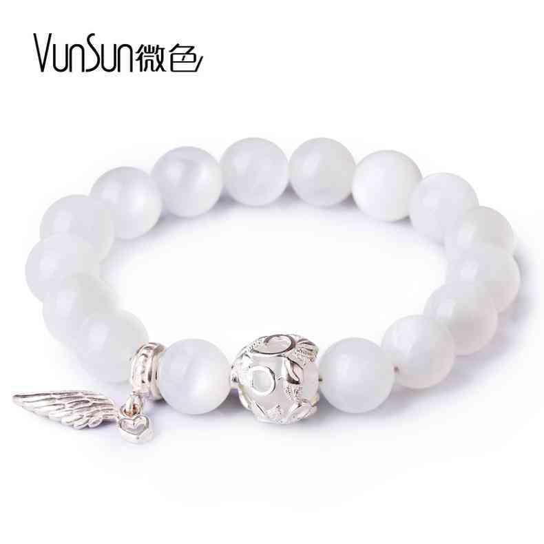 灰月光石戴哪个手(灰月光石戴哪个手好)插图4 灰月光石戴哪个手(灰月光石戴哪个手好)插图4