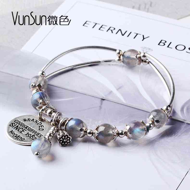 灰月光石戴哪个手(灰月光石戴哪个手好)插图6 灰月光石戴哪个手(灰月光石戴哪个手好)插图6