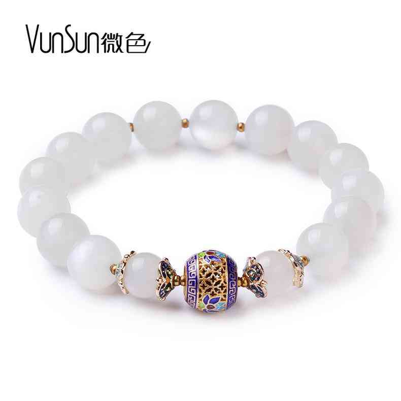 灰月光石戴哪个手(灰月光石戴哪个手好)插图12 灰月光石戴哪个手(灰月光石戴哪个手好)插图12