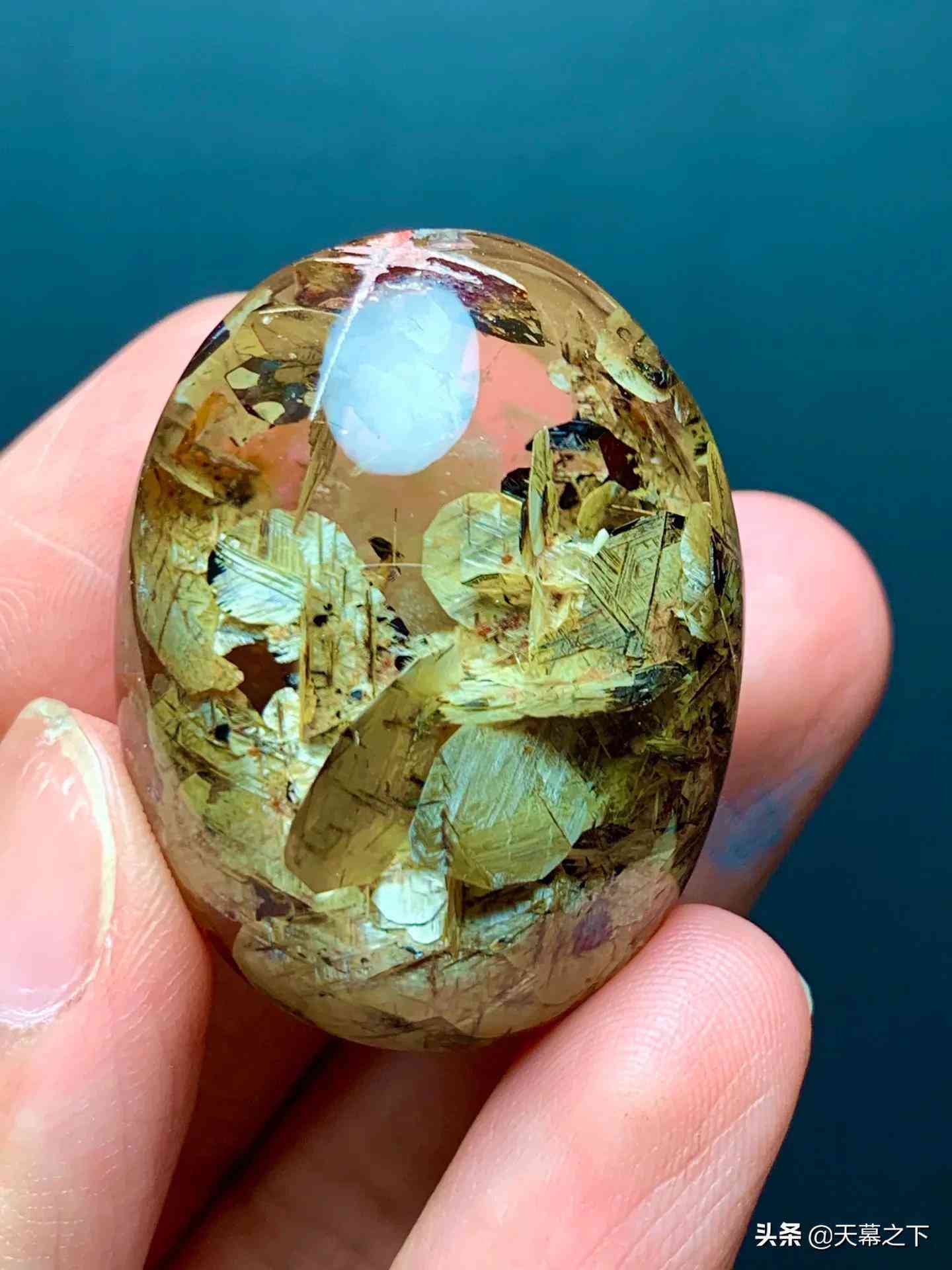 天然水晶吊坠多少钱一个(天然水晶石吊坠)插图14