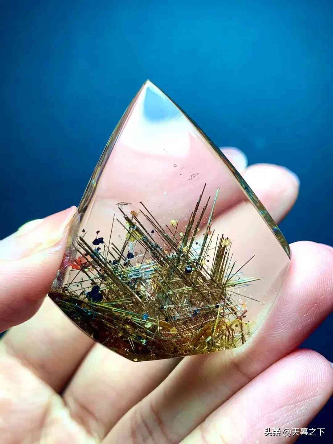 天然水晶吊坠多少钱一个(天然水晶石吊坠)插图29