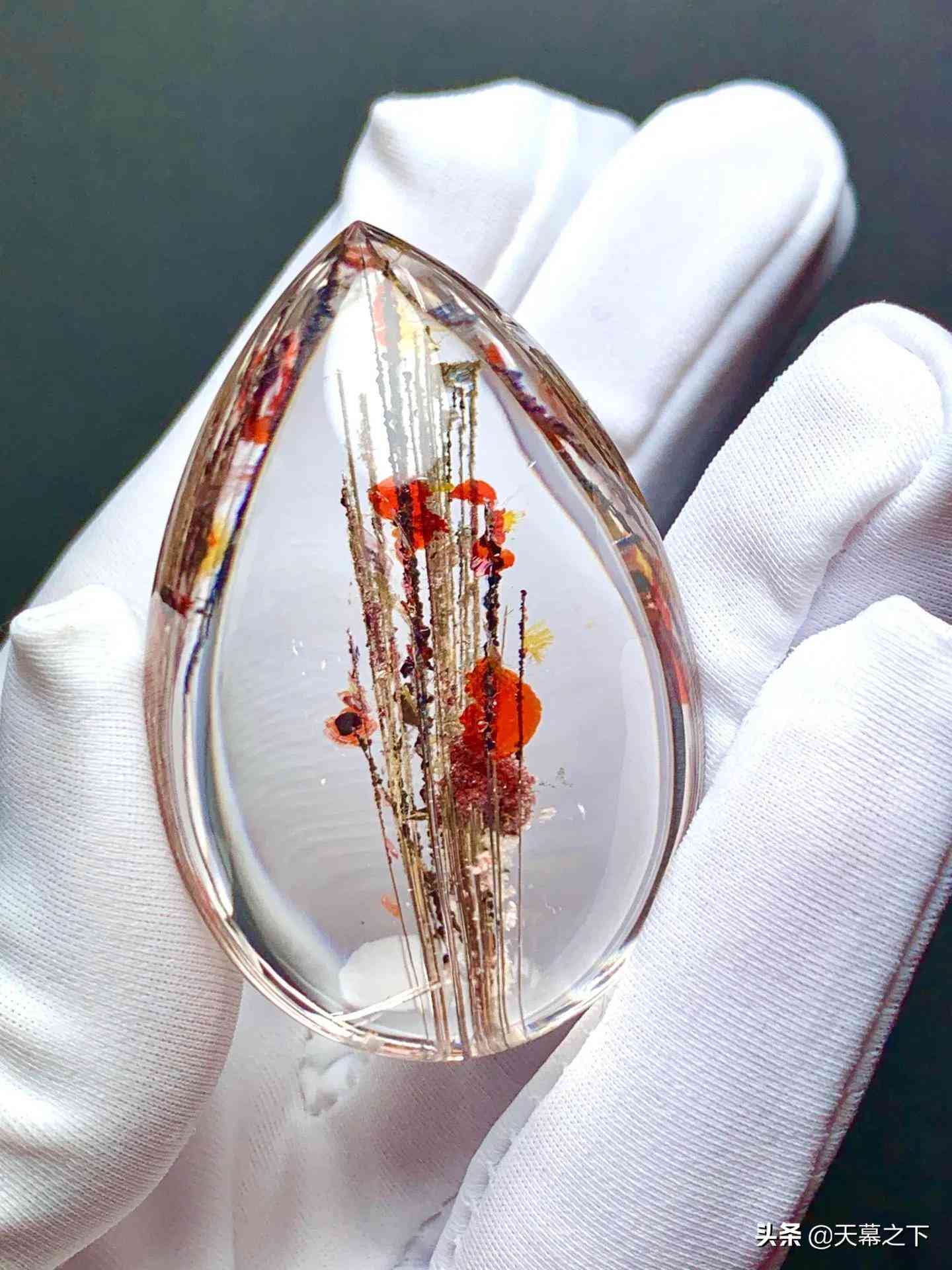 天然水晶吊坠多少钱一个(天然水晶石吊坠)插图34