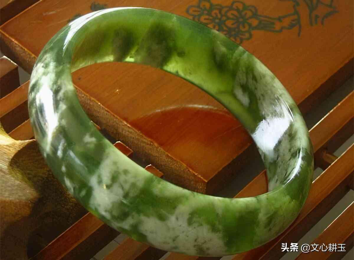 蓝田玉手镯价格5000(蓝田玉手镯价格一般多少)插图2