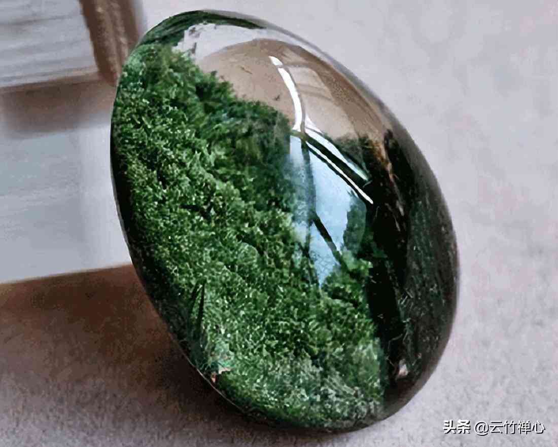 绿幽灵水晶手串价格(绿幽灵水晶一颗价格)插图2 绿幽灵水晶手串价格(绿幽灵水晶一颗价格)插图2