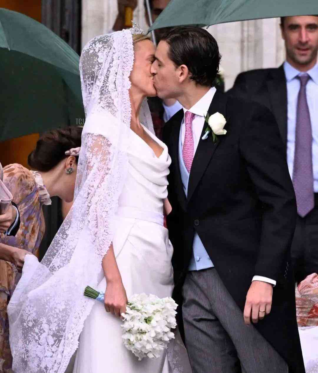 7克拉钻戒有多大(7克拉的钻戒多少钱啊)插图7