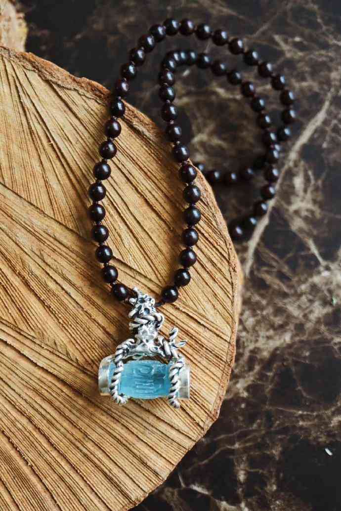 海蓝宝的功效与作用适合什么人戴(佩戴海蓝宝的功效)插图4