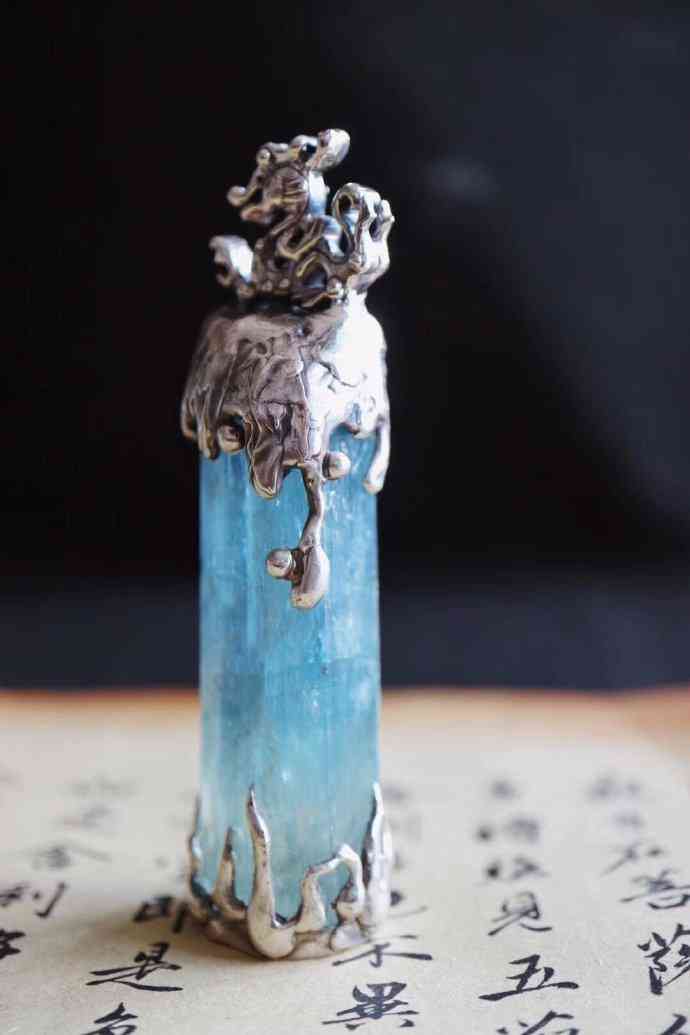 海蓝宝的功效与作用适合什么人戴(佩戴海蓝宝的功效)插图10