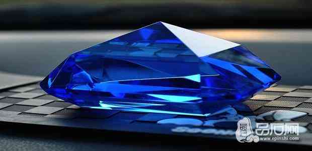 海蓝宝水晶有什么功效和作用(海蓝宝为什么不建议买)