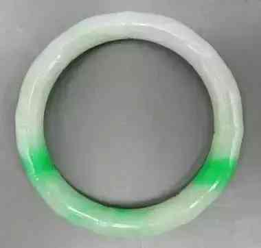 贵妃镯尺寸(圆镯和贵妃镯区别尺寸)插图4 贵妃镯尺寸(圆镯和贵妃镯区别尺寸)插图4