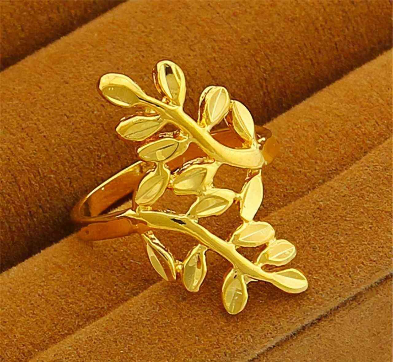 黄金耳环.款式(黄金耳环2022年最流行款式图片)