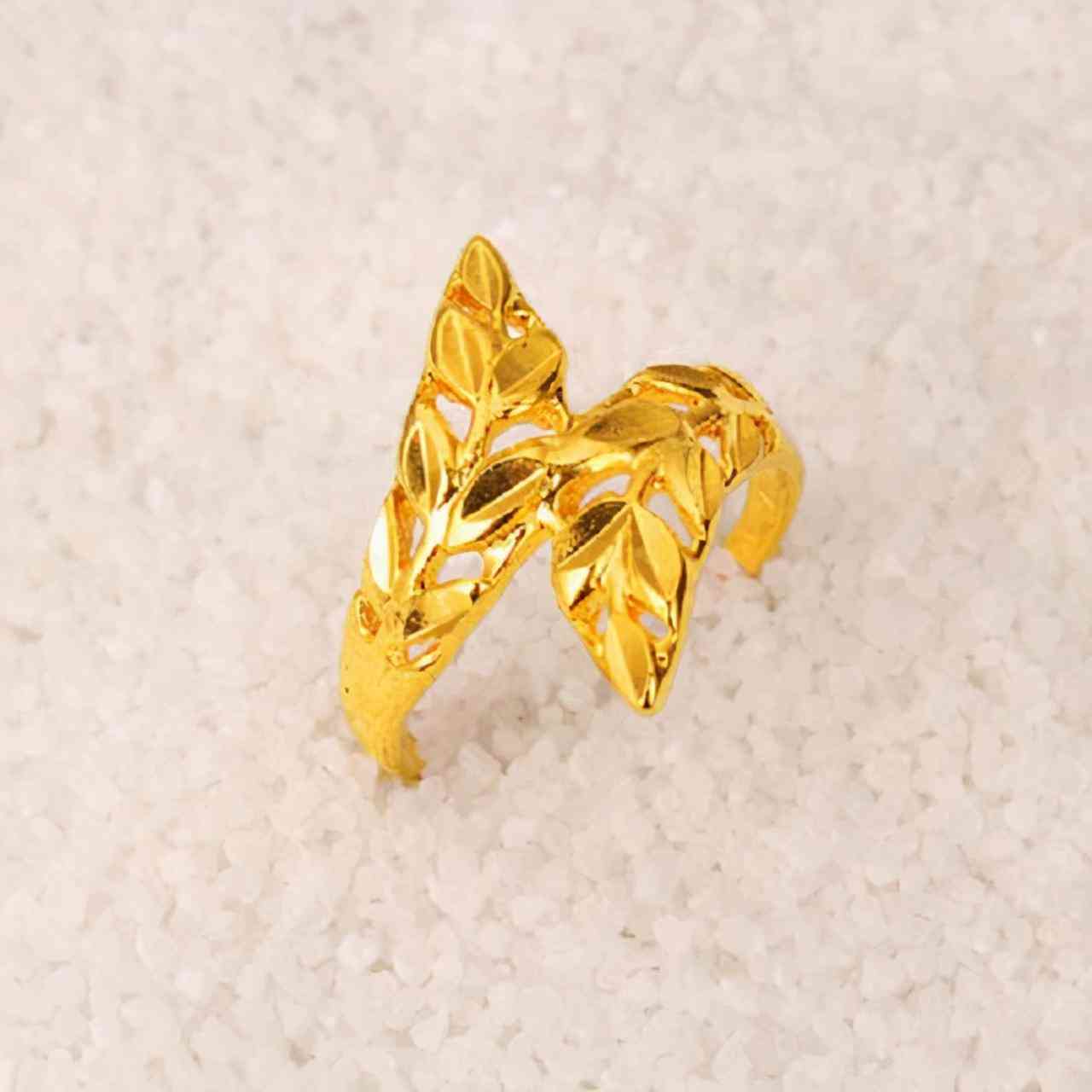 黄金耳环.款式(黄金耳环2022年最流行款式图片)插图1