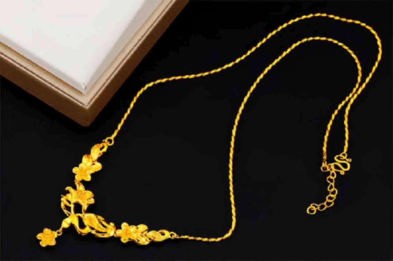 黄金耳环.款式(黄金耳环2022年最流行款式图片)插图5