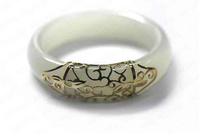 玉镯修复后还有灵气吗(玉镯修复后还有灵气吗图片)插图4