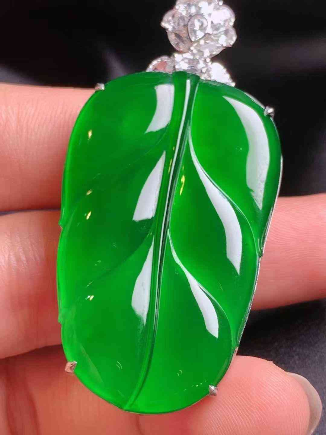 关于翡翠的专业知识(关于翡翠的专业知识书籍)