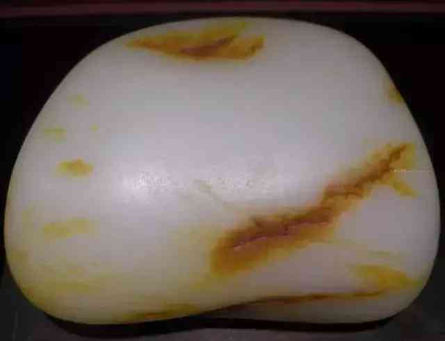 田黄石鉴定口诀(田黄石鉴定口诀是什么)插图1