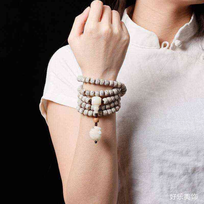 星月菩提子的作用与功效(星月菩提子原籽图片)插图1 星月菩提子的作用与功效(星月菩提子原籽图片)插图1