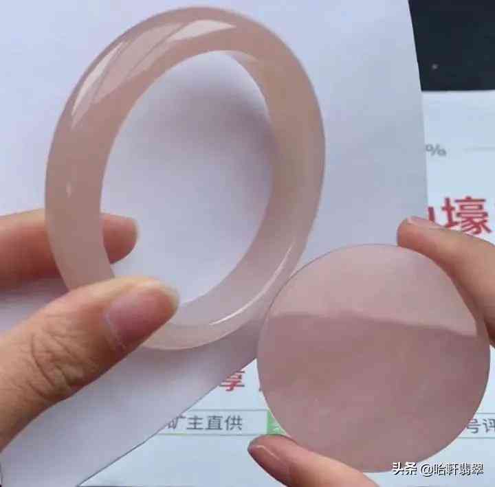 白色不透明翡翠属于什么档次(白色不透明翡翠值钱吗)