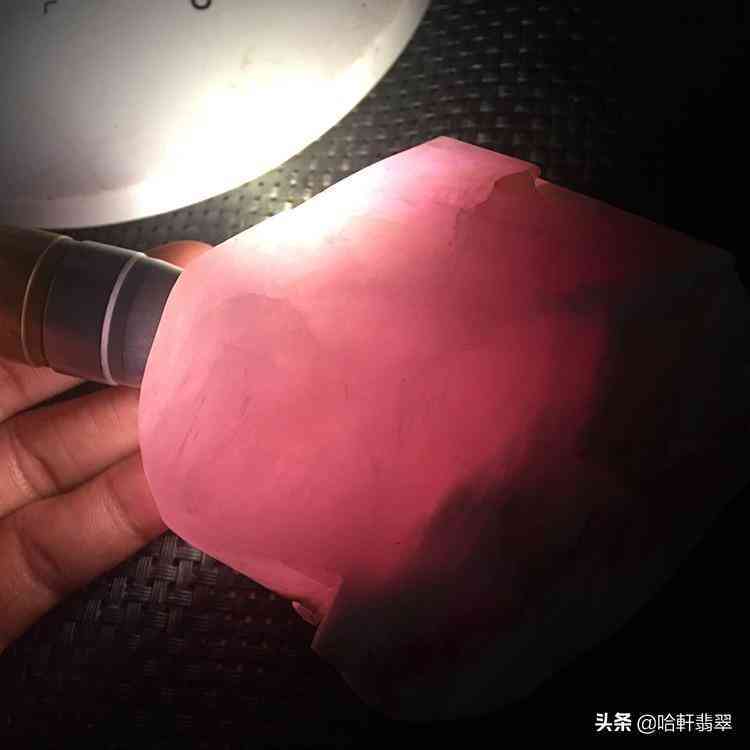 白色不透明翡翠属于什么档次(白色不透明翡翠值钱吗)插图3