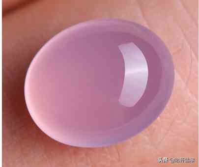 白色不透明翡翠属于什么档次(白色不透明翡翠值钱吗)插图10