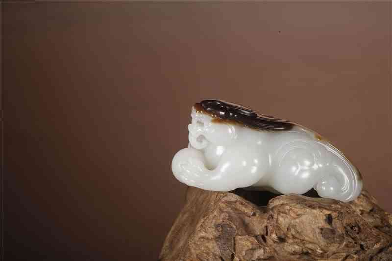 和田羊脂白玉市场价多少一克(和田羊脂玉多少钱一克)插图6