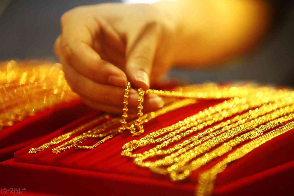 黄金今日回收多少钱一克价格查询(黄金回收价钱今天多少一克)插图1