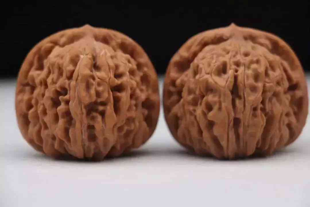 文玩核桃正确盘玩方法(文玩核桃正确盘玩方法手套)插图6
