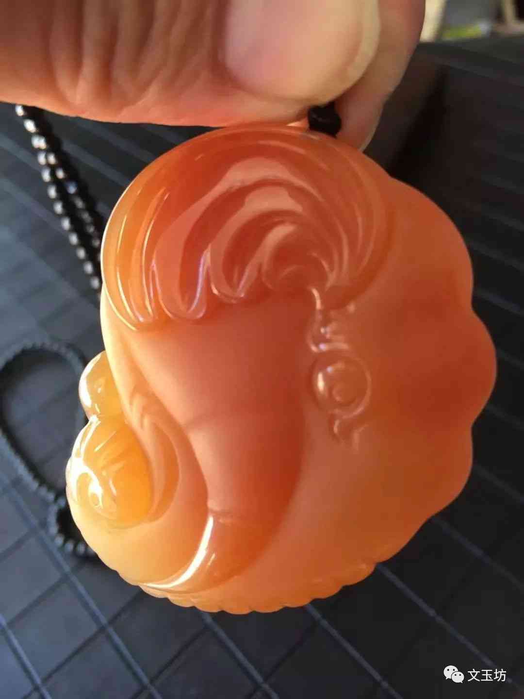 手电筒看黄龙玉鉴定方法(云南的黄龙玉能不能买)插图1