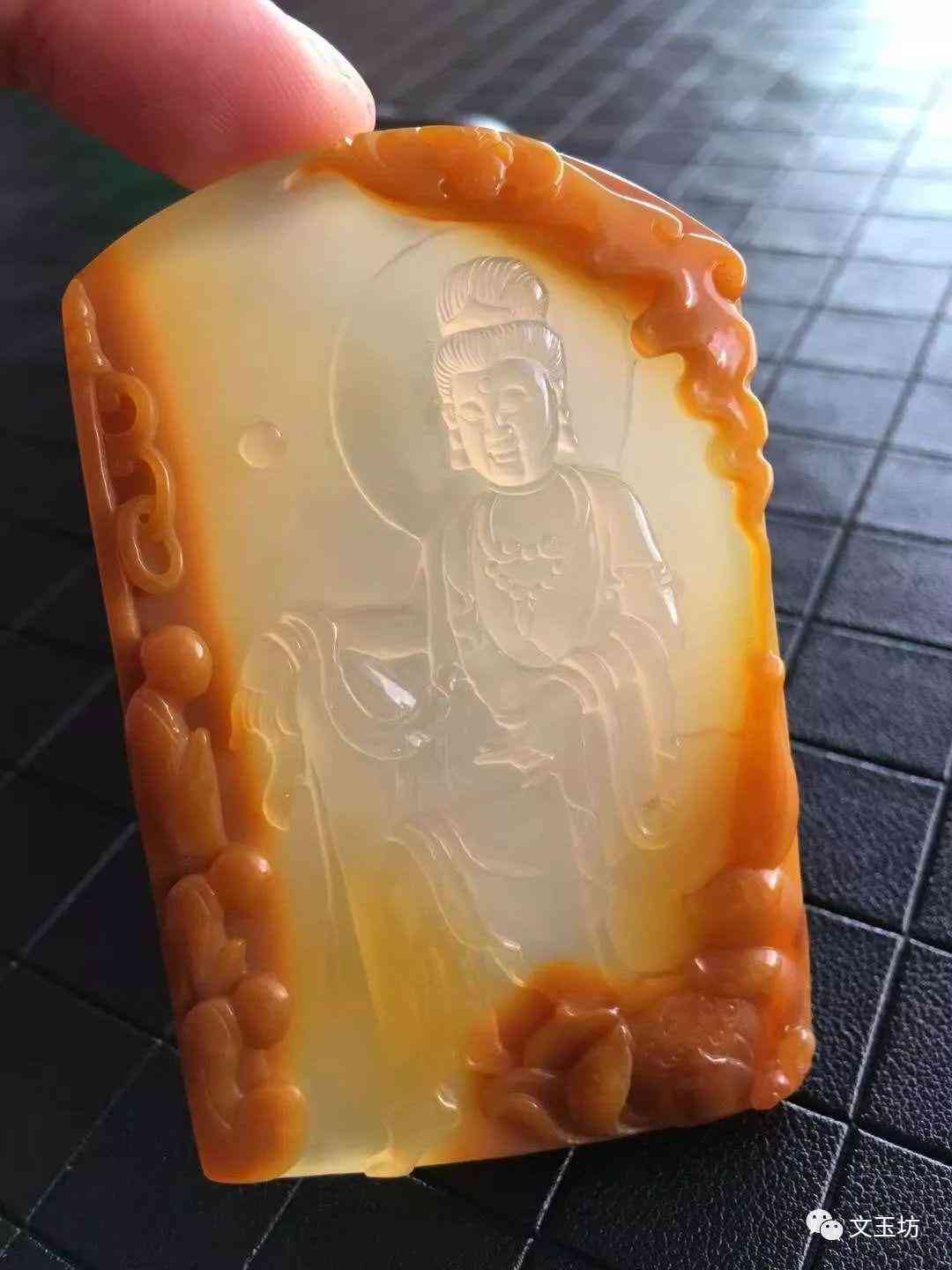 手电筒看黄龙玉鉴定方法(云南的黄龙玉能不能买)插图4