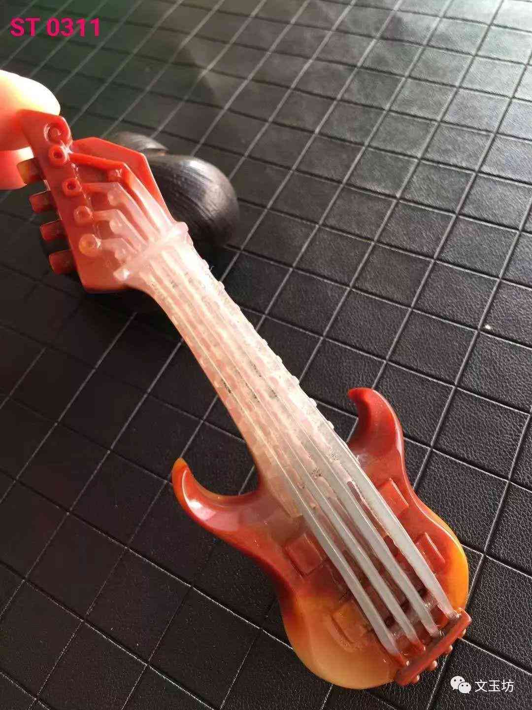 手电筒看黄龙玉鉴定方法(云南的黄龙玉能不能买)插图5