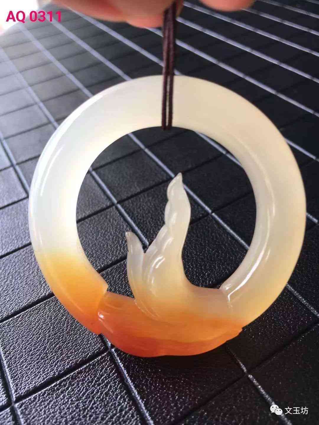 手电筒看黄龙玉鉴定方法(云南的黄龙玉能不能买)插图6