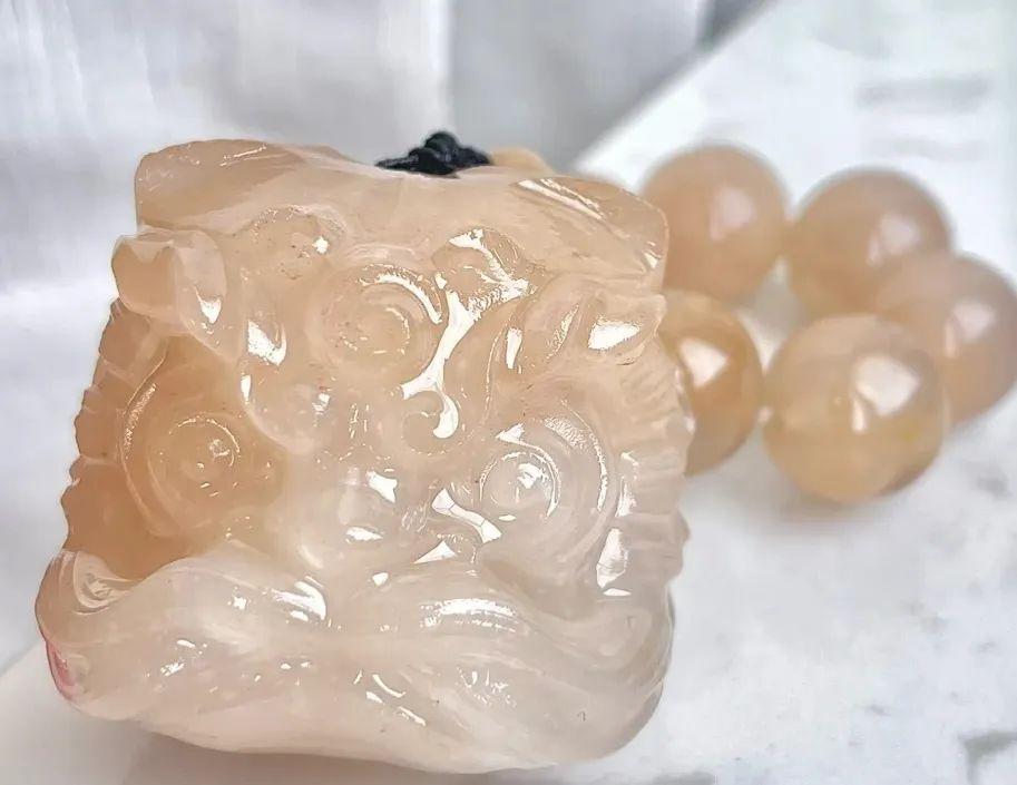 佘太玉手镯价格(佘太玉手镯价格 颜色)